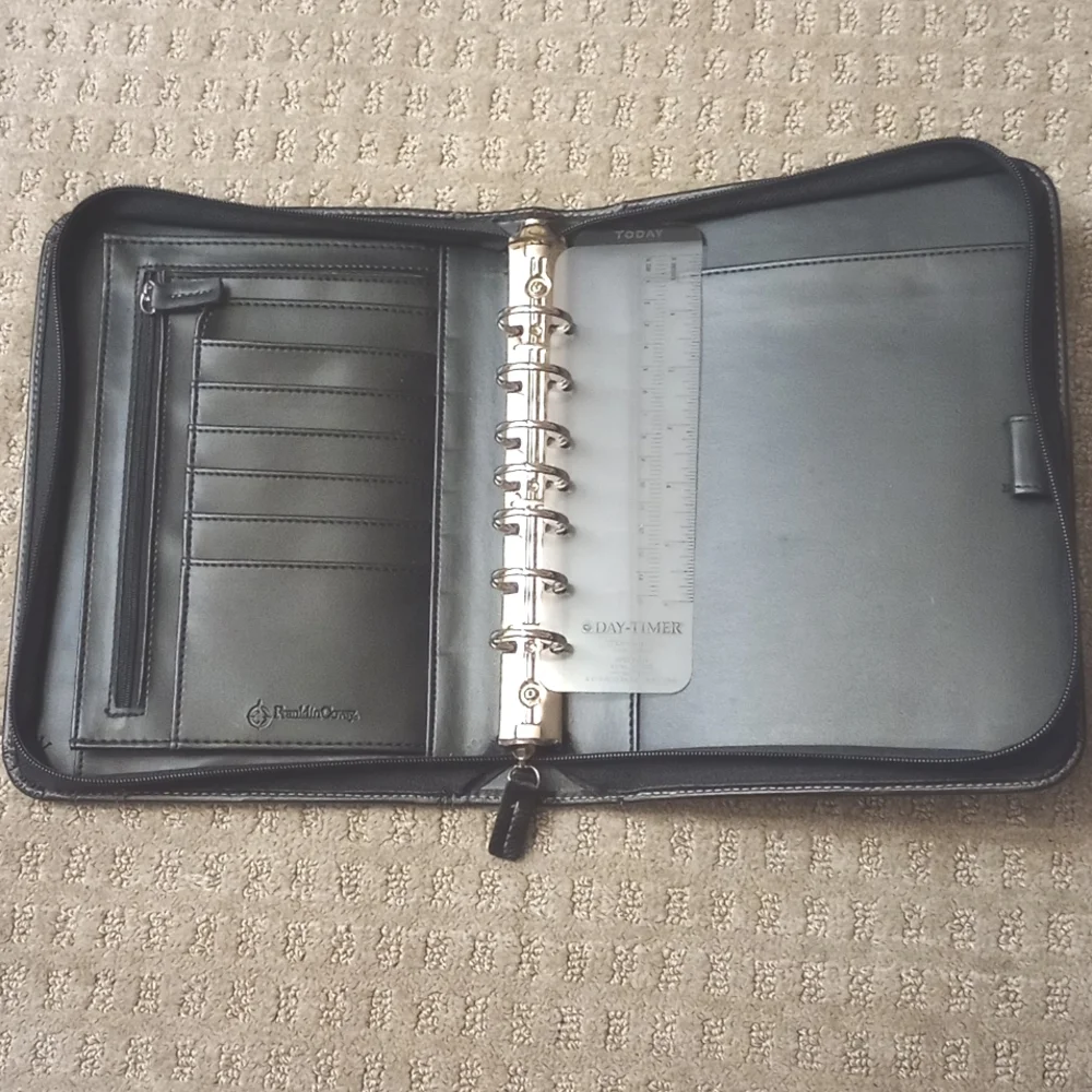 Franklin Covey Black Office Binder